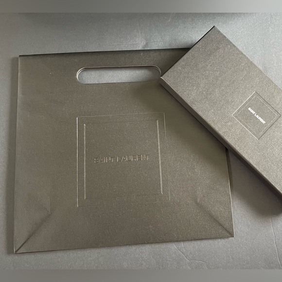 New SAINT LAURENT Dotted Black Scarf in Silk Jacquard🖤 - Picture 12 of 13